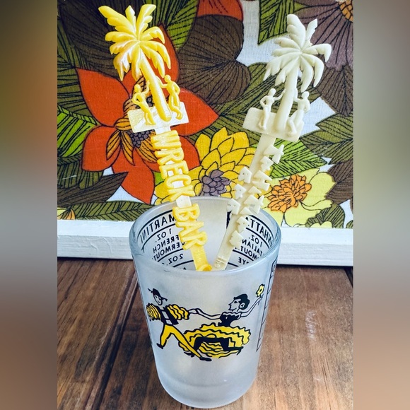 Rare Federal glass Shot glass with 2 drinking stirs all TRUE VINTAGE - Picture 4 of 6